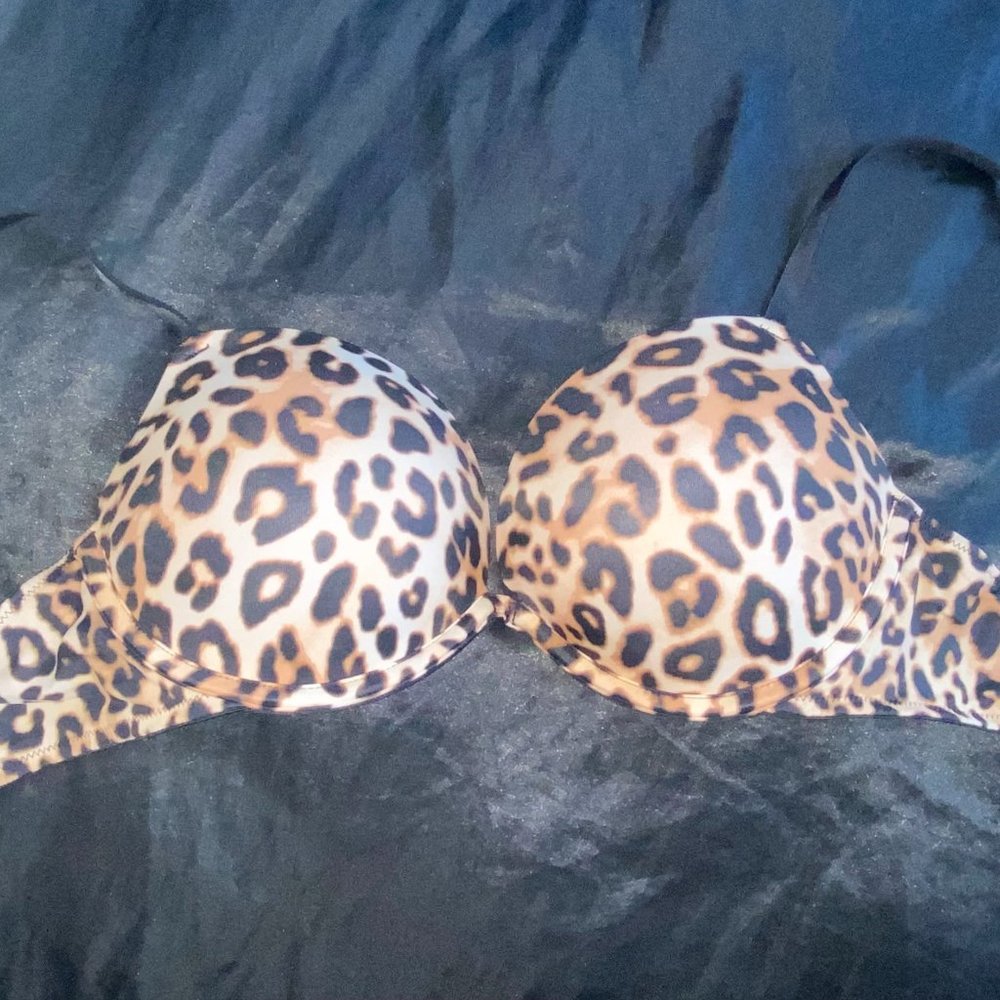 VS PINK Push Up Bra 32D Leopard Print